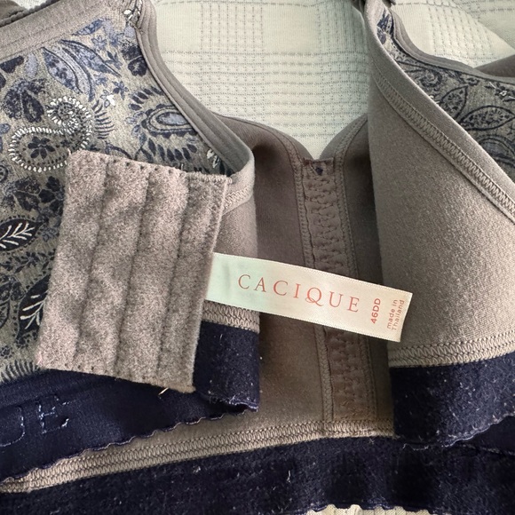 Lot of 7 Cacique Wire Free Bras 46DD - Picture 3 of 16